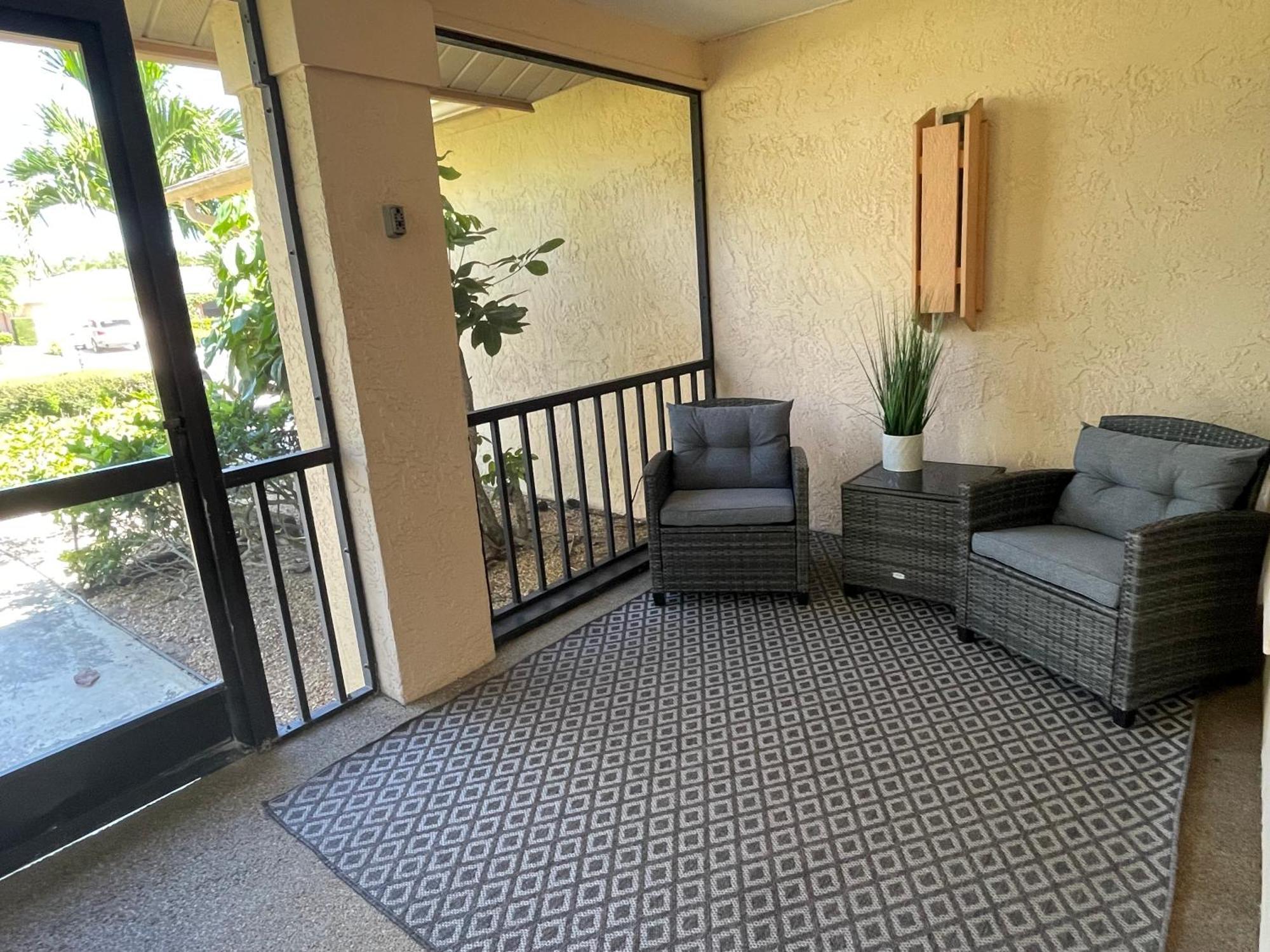 Pool Home With A New Sparkling Pool, Close To Beach, Lovely Lake View North Naples Kültér fotó