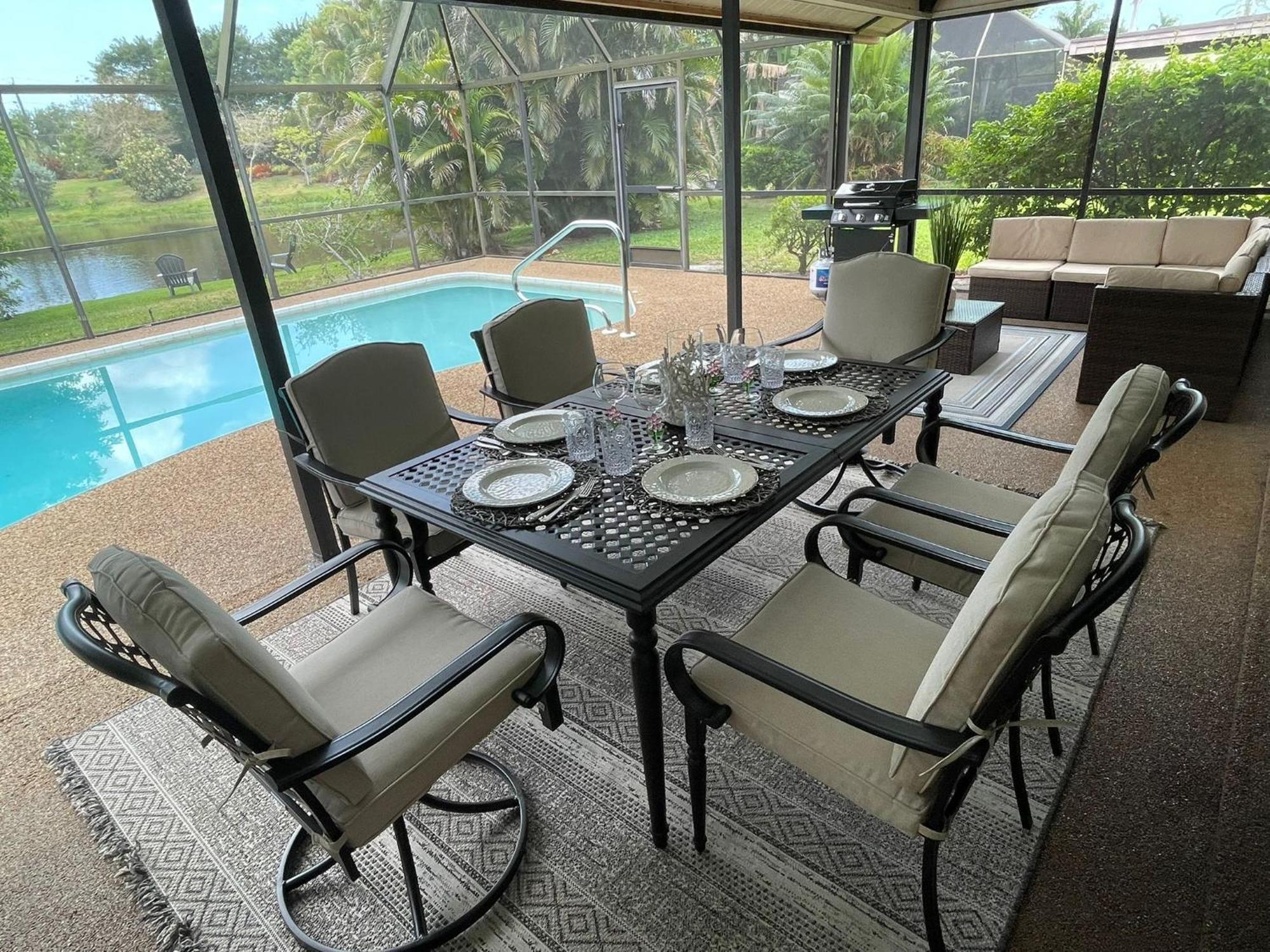 Pool Home With A New Sparkling Pool, Close To Beach, Lovely Lake View North Naples Kültér fotó
